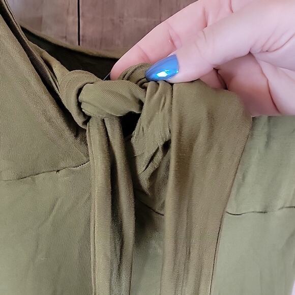NWT Forever That Girl Anthropologie Tie Front Midi Dress Sage Green Sz M - Picture 4 of 9